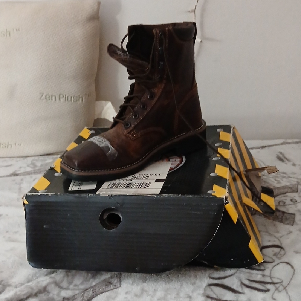 Justin Boots Dark Brown Leather Men's Boots...Brand New In Box